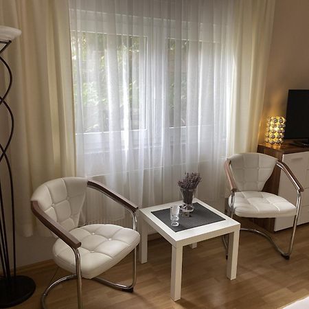 Apartments Und Zimmer Gaestehaus Matthias Dresden Exteriör bild