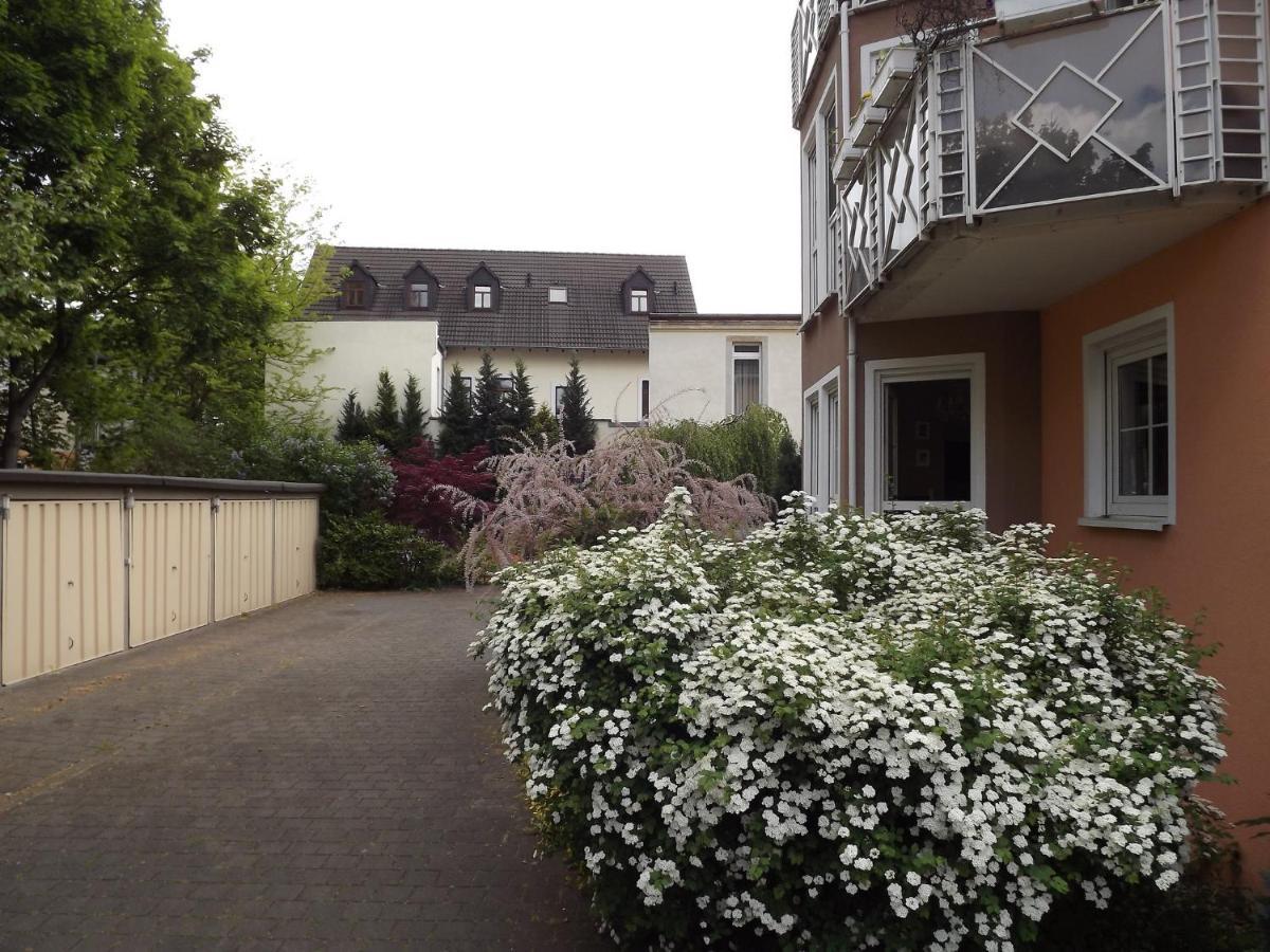 Apartments Und Zimmer Gaestehaus Matthias Dresden Exteriör bild