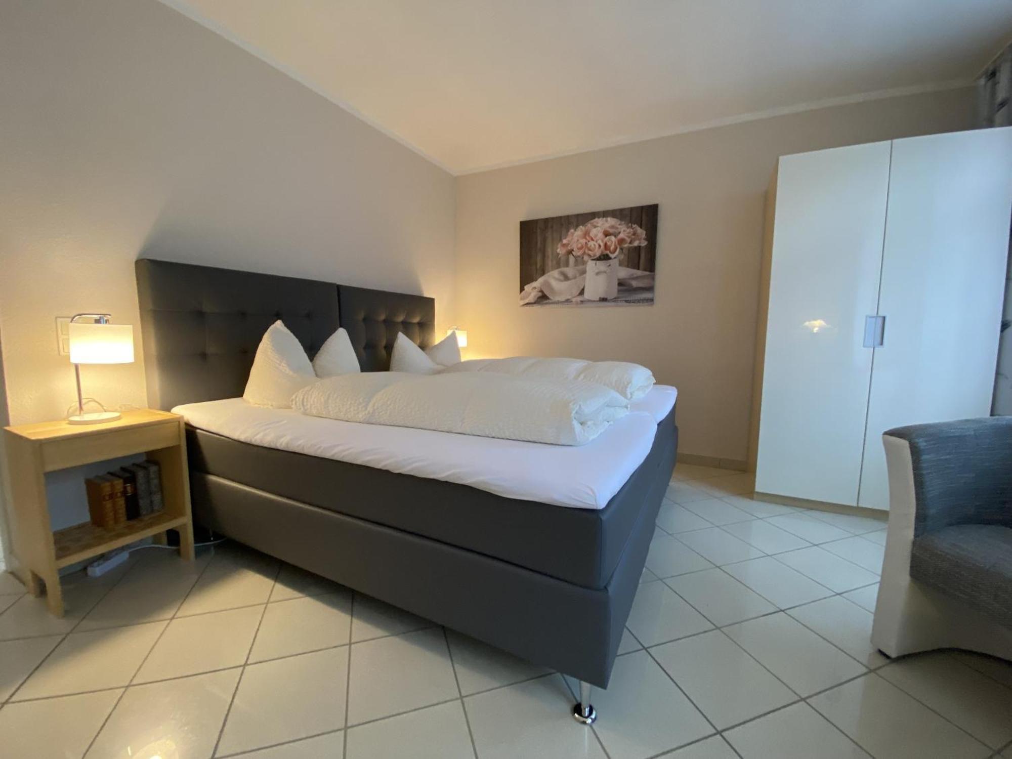 Apartments Und Zimmer Gaestehaus Matthias Dresden Exteriör bild