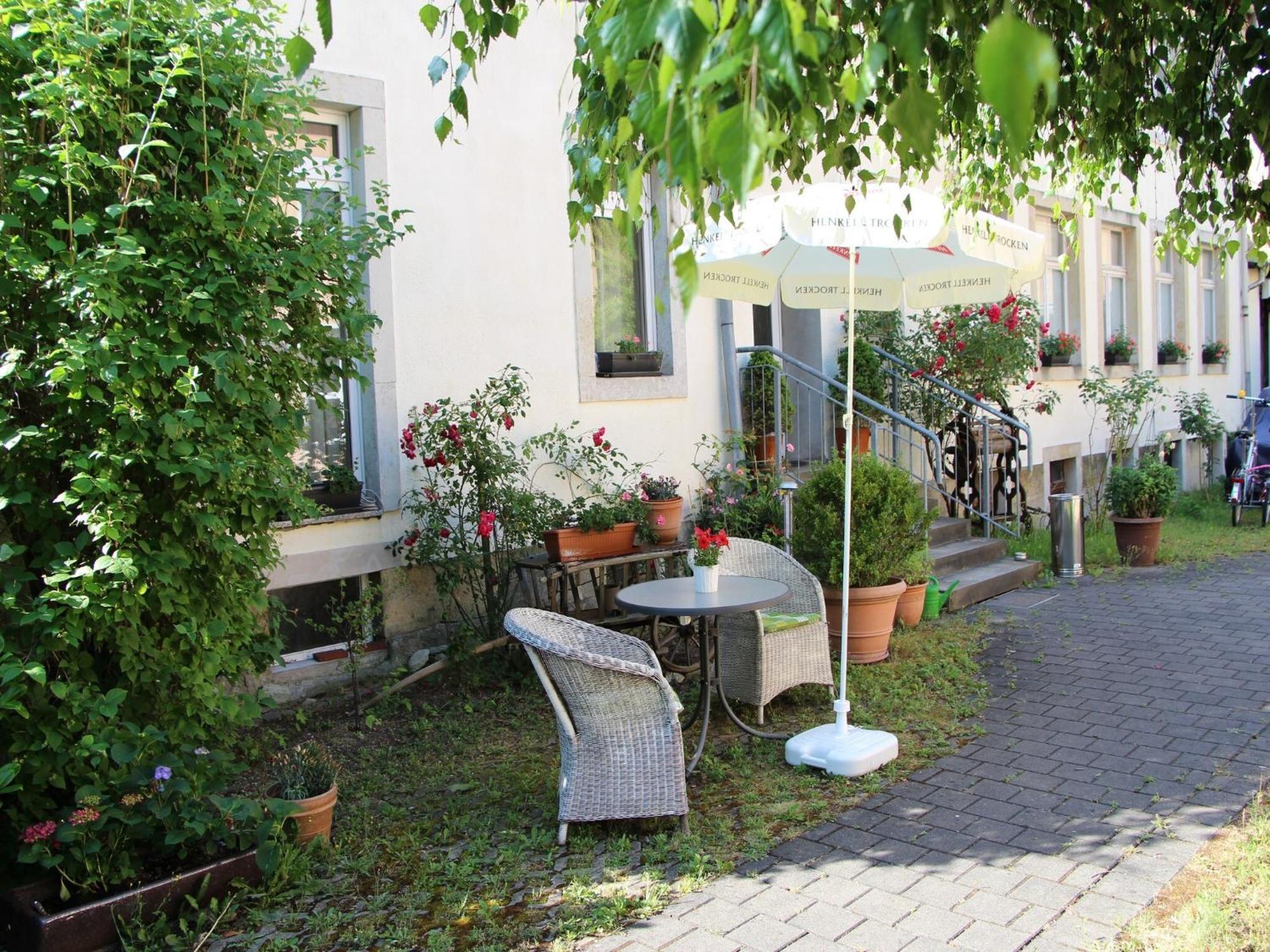 Apartments Und Zimmer Gaestehaus Matthias Dresden Exteriör bild