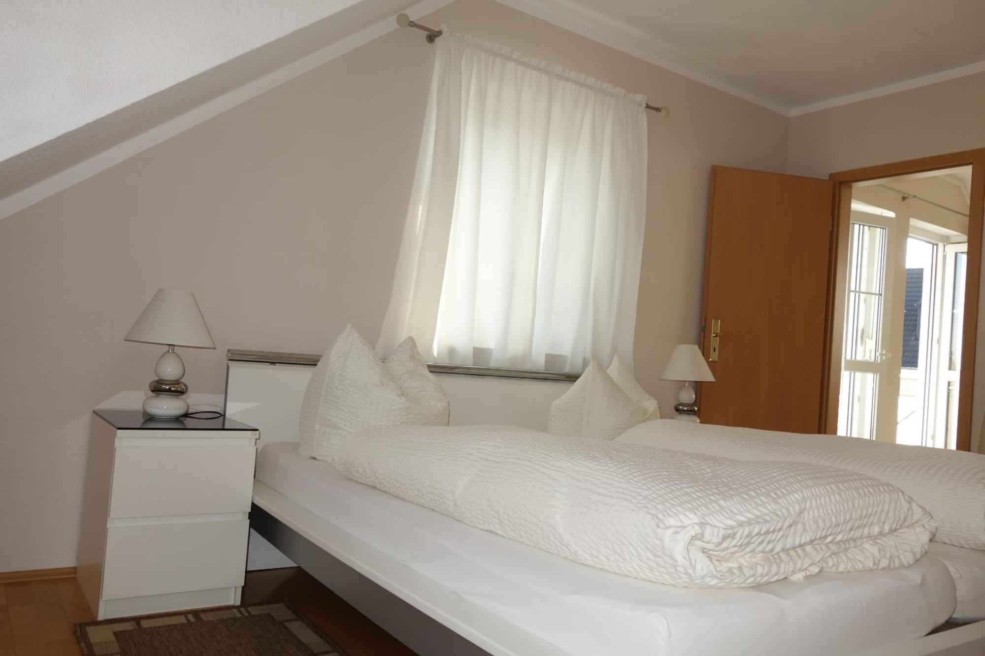 Apartments Und Zimmer Gaestehaus Matthias Dresden Rum bild