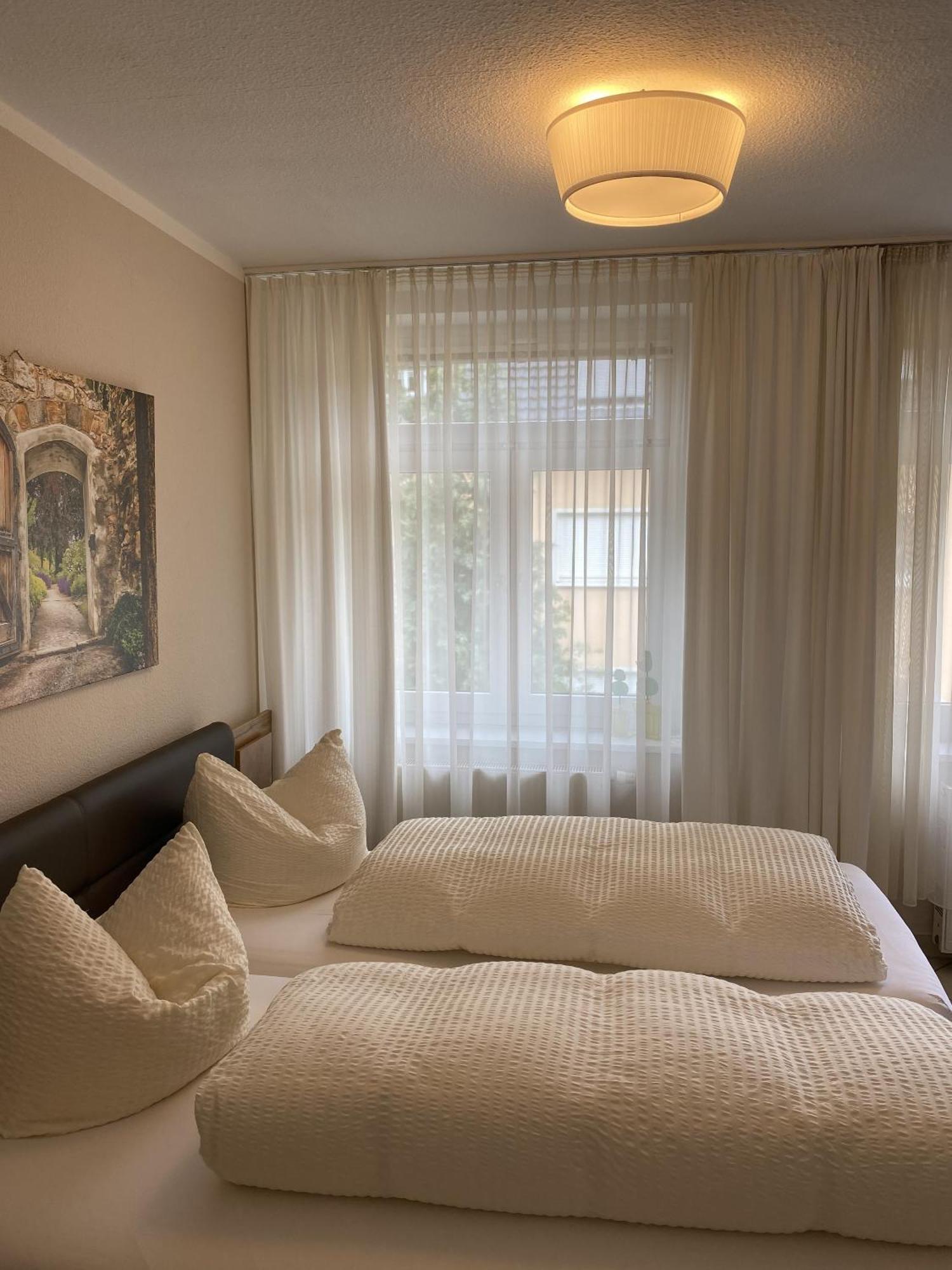 Apartments Und Zimmer Gaestehaus Matthias Dresden Rum bild