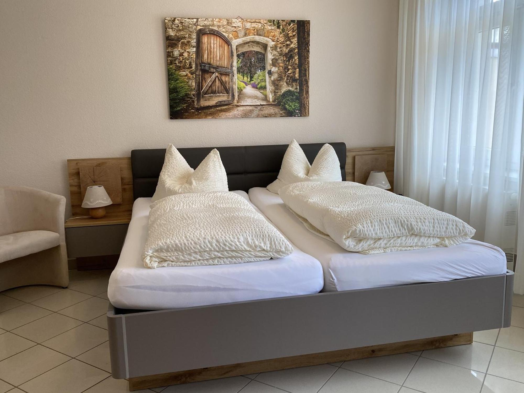 Apartments Und Zimmer Gaestehaus Matthias Dresden Rum bild